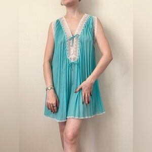 Vintage 1960s Sabrina Carpenter Babydoll Turquoise Blue Lace Trim Nightgown